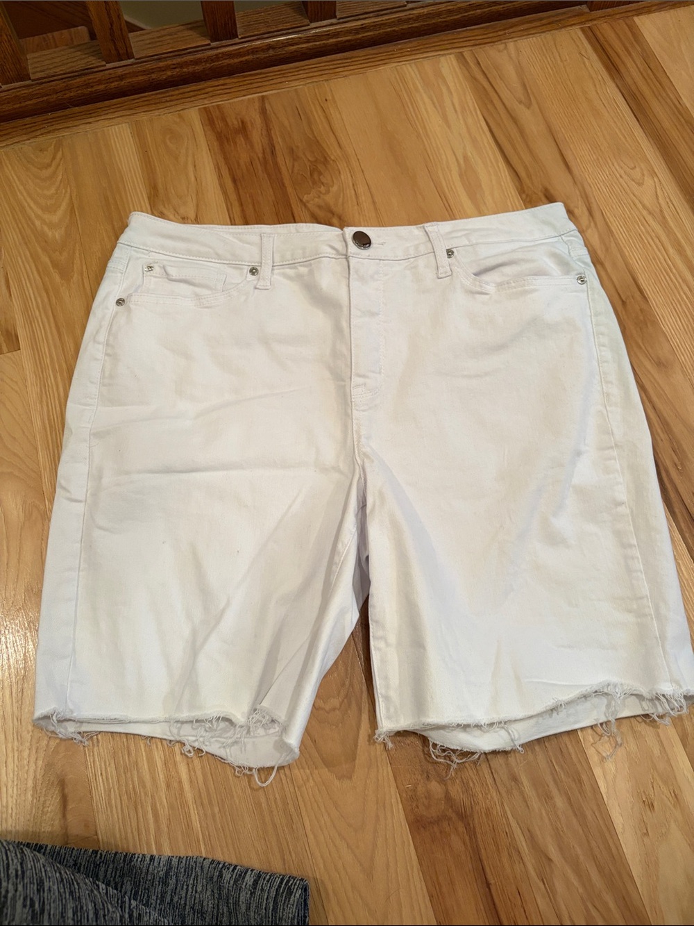 Seven7 White Frayed Hem Denim Shorts